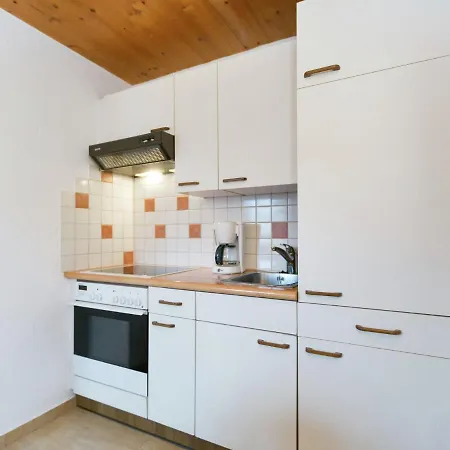 Appartement With A Joint Pool In Watring